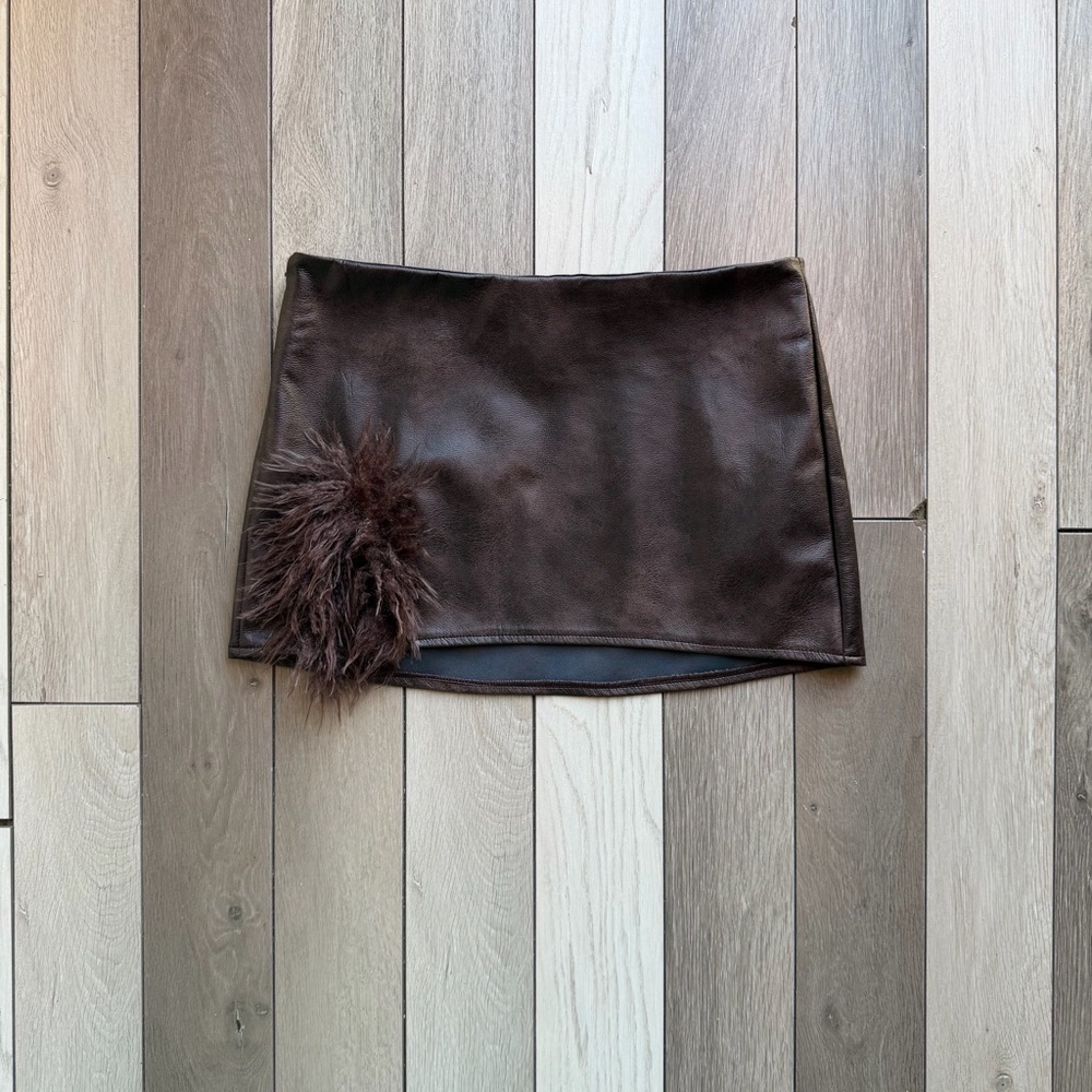 Fashion Nova brown faux leather skirt with fur detail
